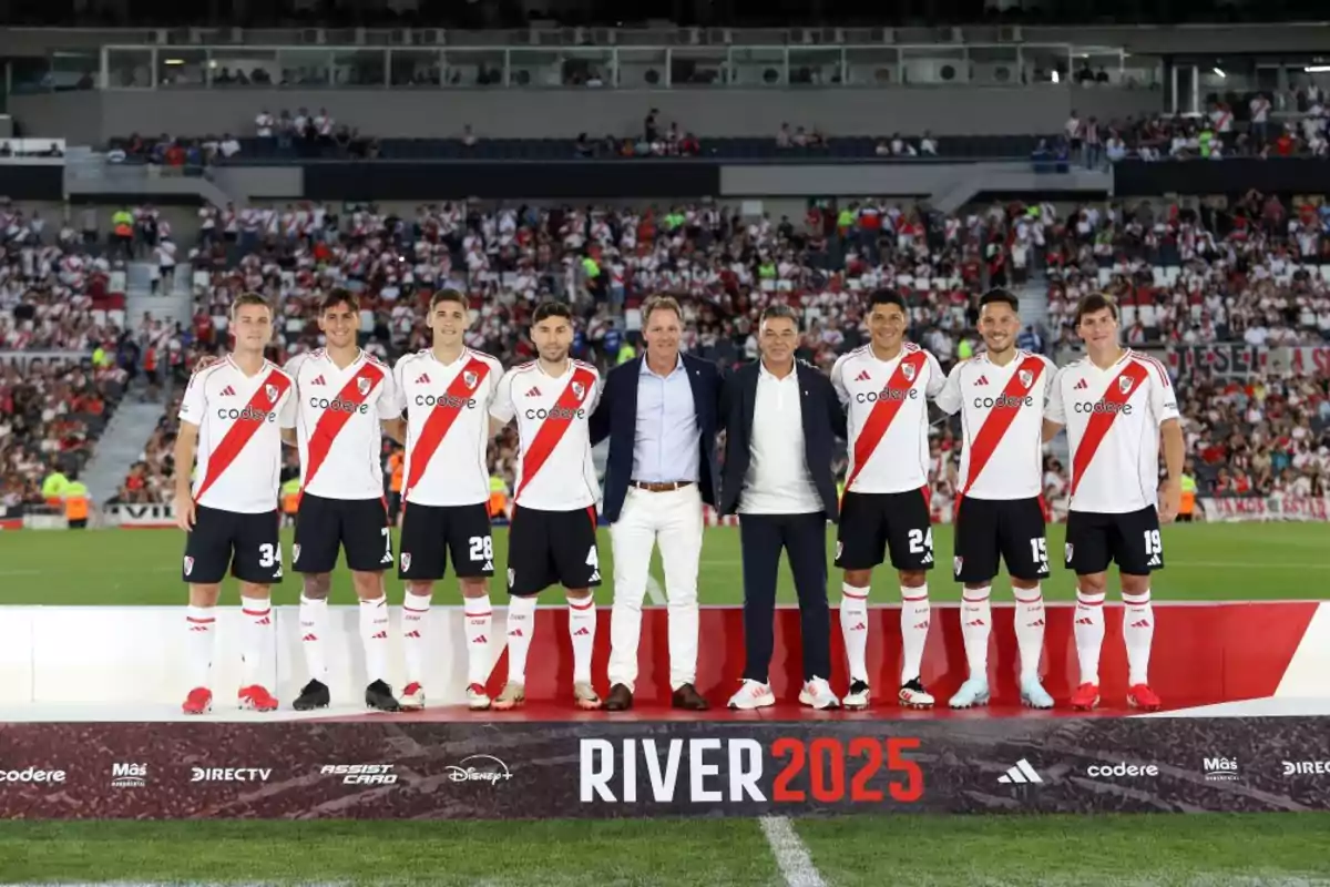 noticiaspuertosantacruz.com.ar - Imagen extraida de: https://derechadiario.com.ar/deportes/presentacion-los-refuerzos-river-hubo-ovacionados-y-pedido-gente