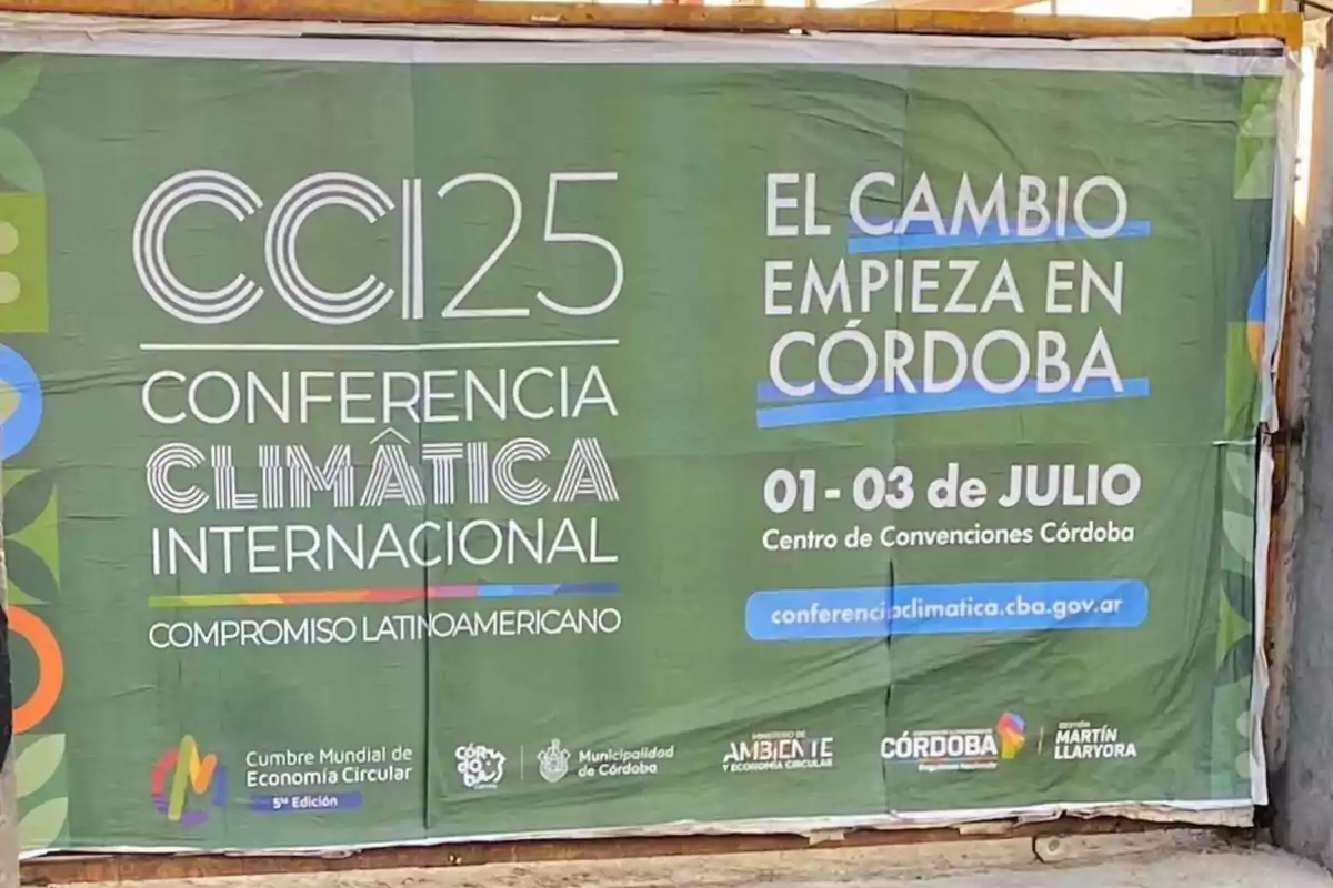 Green poster announcing the International Climate Conference CCI25 in Córdoba with the slogan Green poster announcing the International Climate Conference CCI25 in Córdoba with the slogan