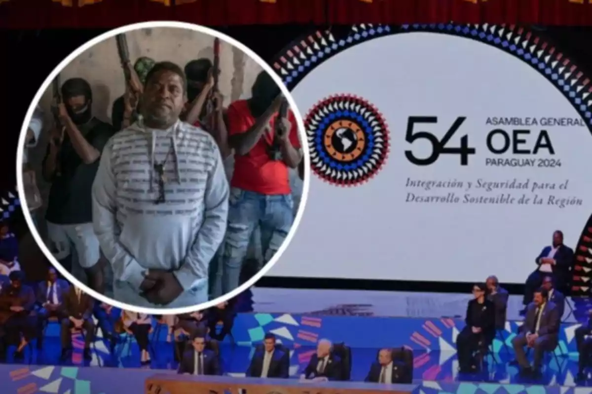 Un grupo de personas armadas aparece en un recuadro sobre la imagen de una asamblea con el logo de la 54 Asamblea General de la OEA en Paraguay 2024