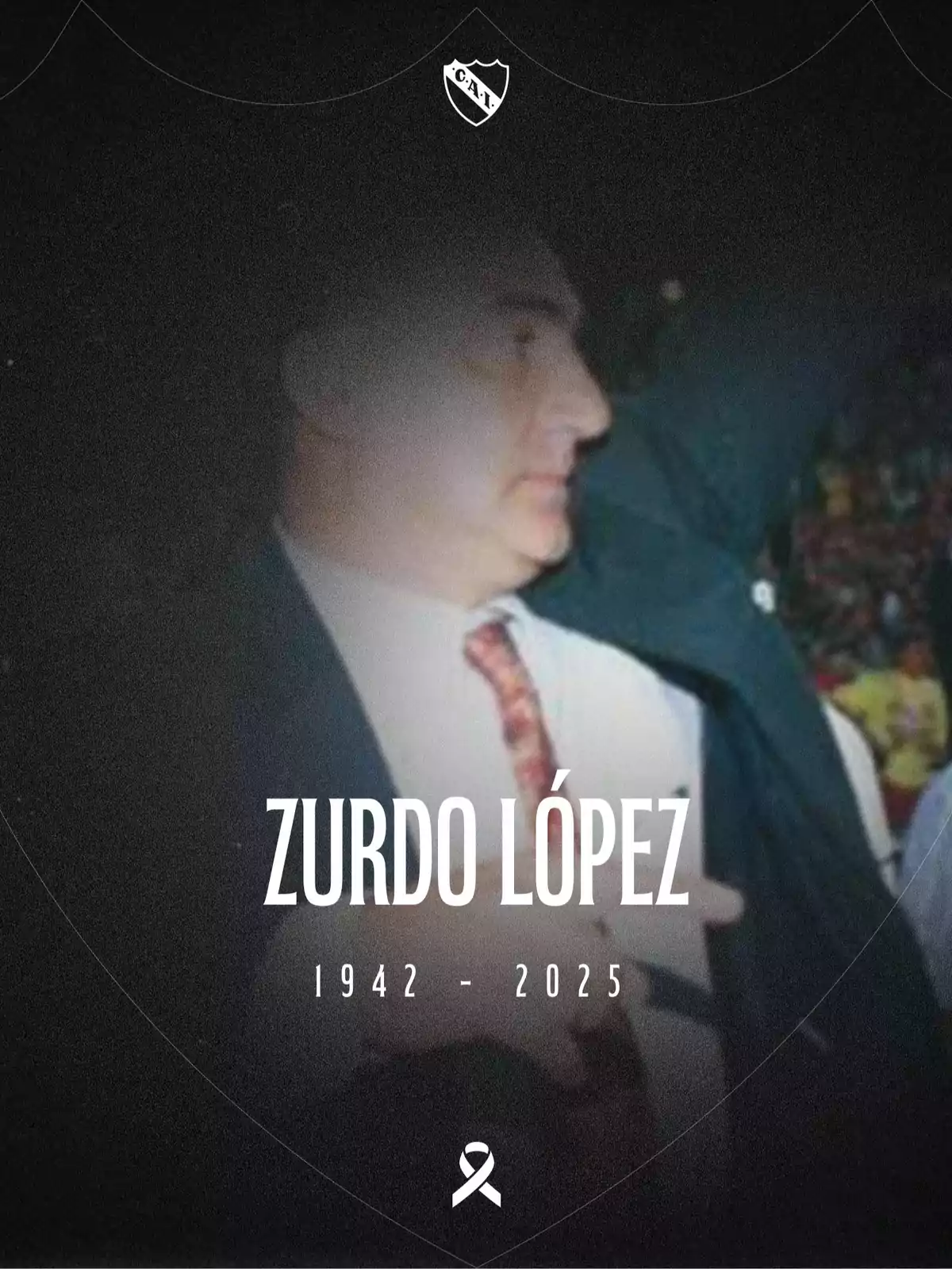 Tribute to Zurdo López with his name and the years 1942-2025 next to a club crest and a mourning ribbon Tribute to Zurdo López with his name and the years 1942-2025 next to a club crest and a mourning ribbon