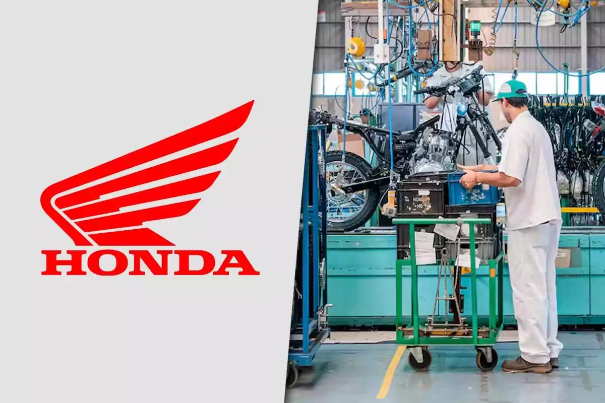 Logo de Honda en color rojo junto a un trabajador ensamblando una motocicleta en una fábrica