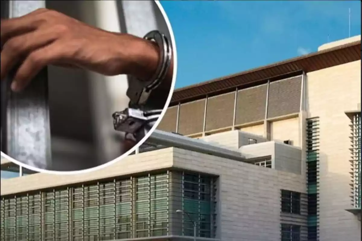 Mano esposada junto a una reja en un recuadro sobre la imagen de un edificio moderno
