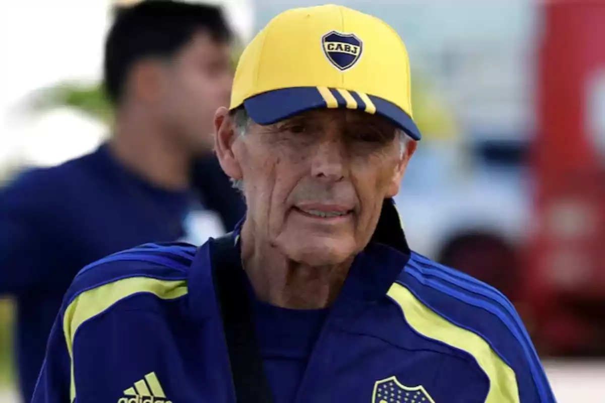 Older man wearing a Boca Juniors cap and sports jacket in an outdoor setting Older man wearing a Boca Juniors cap and sports jacket in an outdoor setting