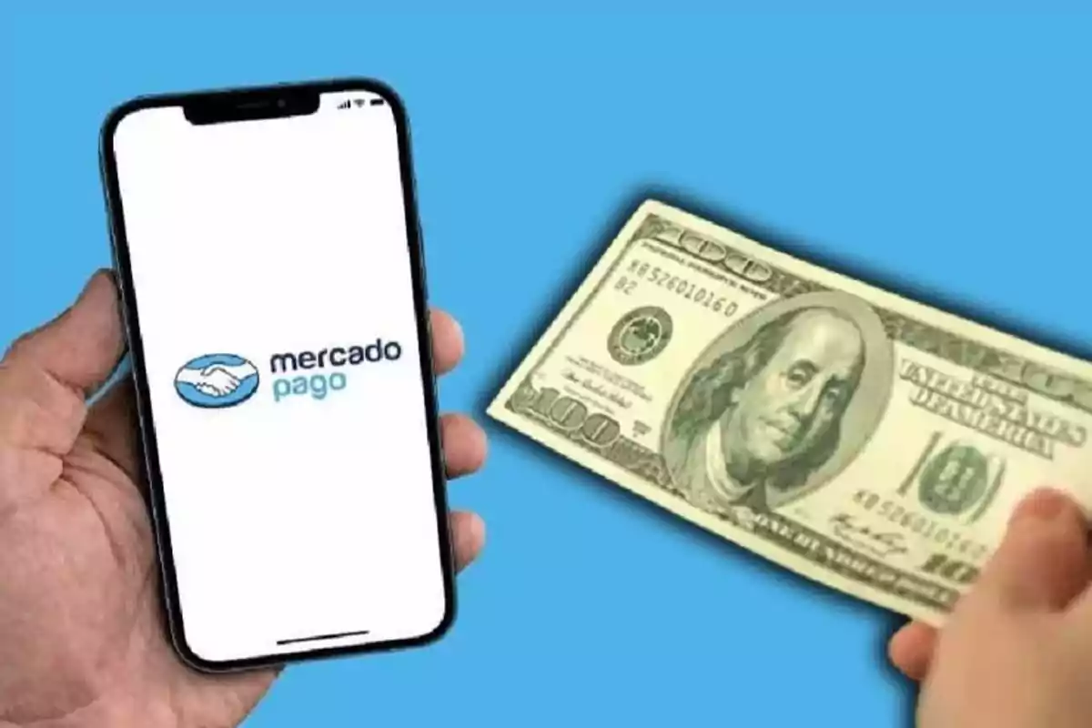 Person holding a cellphone with the Mercado Pago app in front of a hand offering a one hundred dollar bill against a blue background Person holding a cellphone with the Mercado Pago app in front of a hand offering a one hundred dollar bill against a blue background