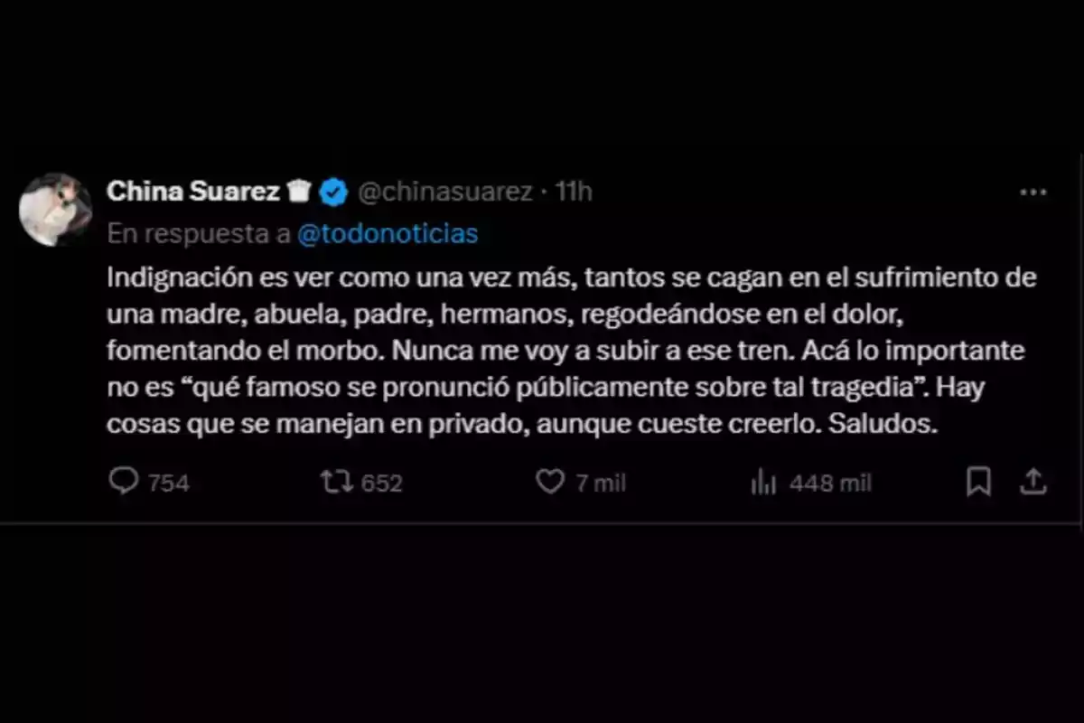 Screenshot of a tweet by China Suarez in which she expresses her outrage at how families' suffering is exposed in tragedies and criticizes media sensationalism, stating that some things should be handled privately. Screenshot of a tweet by China Suarez in which she expresses her outrage at how families' suffering is exposed in tragedies and criticizes media sensationalism, stating that some things should be handled privately.