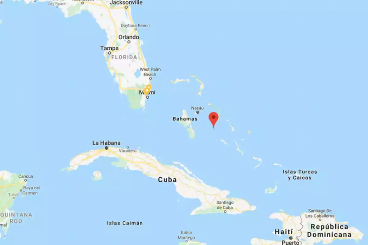 Mapa del Caribe donde se observa Florida, Cuba, Bahamas, Haití y República Dominicana con un marcador rojo en el océano Atlántico cerca de las Bahamas Mapa del Caribe donde se observa Florida, Cuba, Bahamas, Haití y República Dominicana con un marcador rojo en el océano Atlántico cerca de las Bahamas