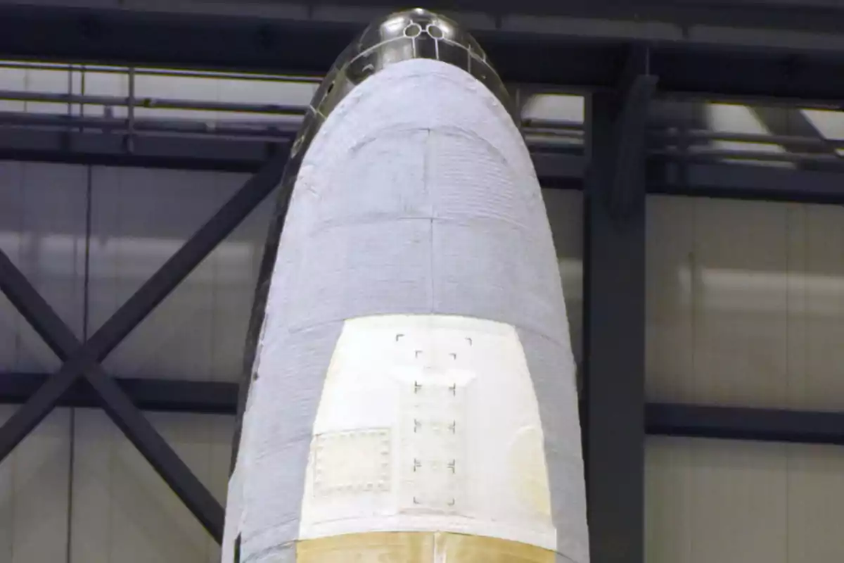 Close-up of the tip of a space shuttle showing details of the thermal tiles Close-up of the tip of a space shuttle showing details of the thermal tiles