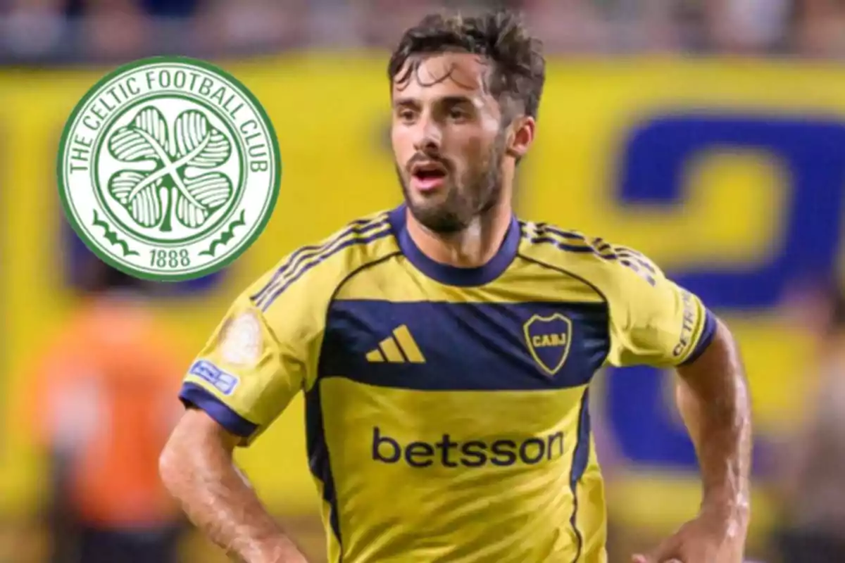 Futbolista con camiseta amarilla y azul de Boca Juniors corriendo en la cancha con el escudo del Celtic Football Club en la esquina superior izquierda