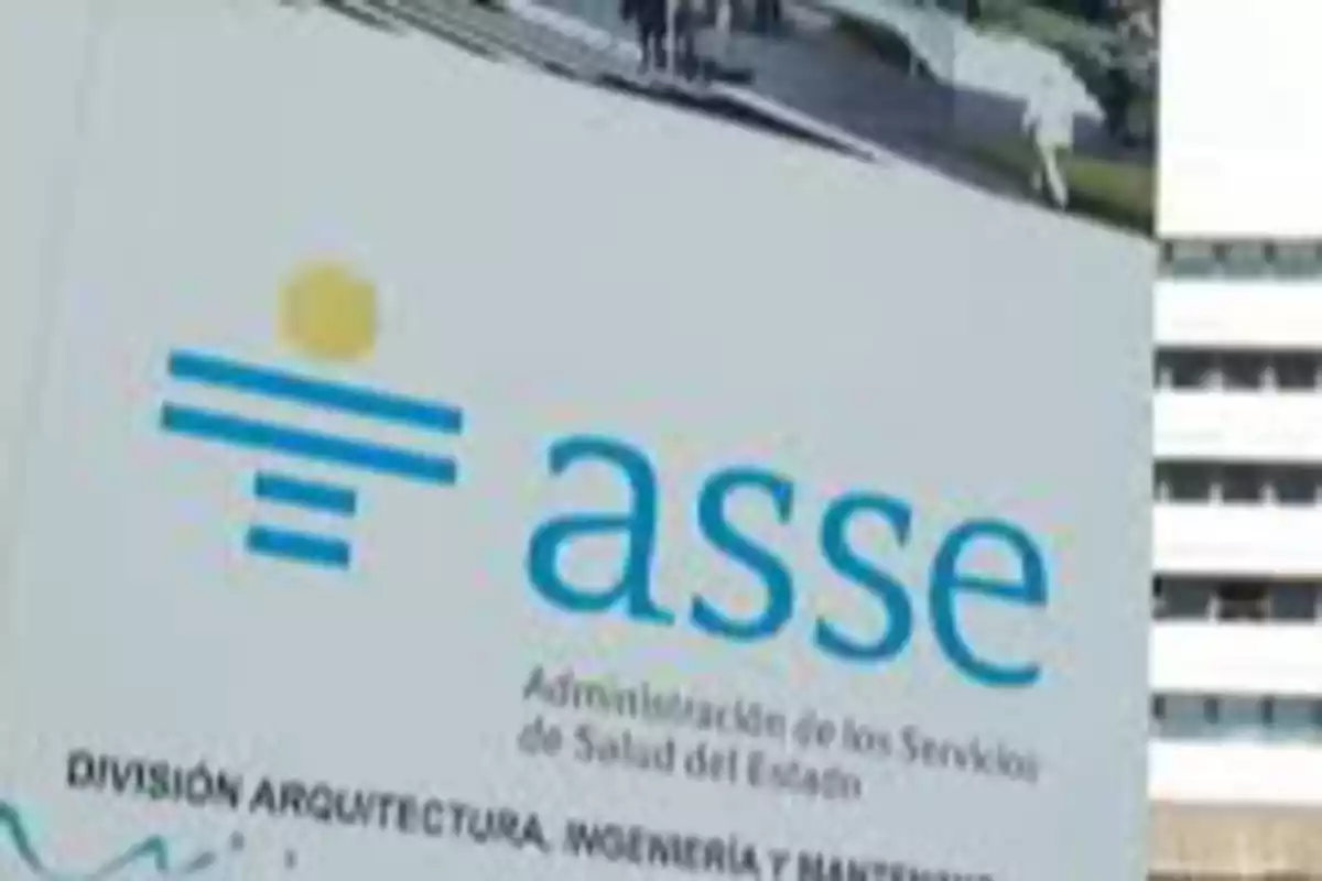 Cartel de la Administración de los Servicios de Salud del Estado con el logo de ASSE y texto informativo sobre la división de arquitectura, ingeniería y mantenimiento Cartel de la Administración de los Servicios de Salud del Estado con el logo de ASSE y texto informativo sobre la división de arquitectura, ingeniería y mantenimiento