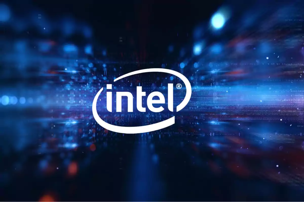 Logo de Intel en color blanco sobre un fondo digital azul con destellos y efectos de luz Logo de Intel en color blanco sobre un fondo digital azul con destellos y efectos de luz