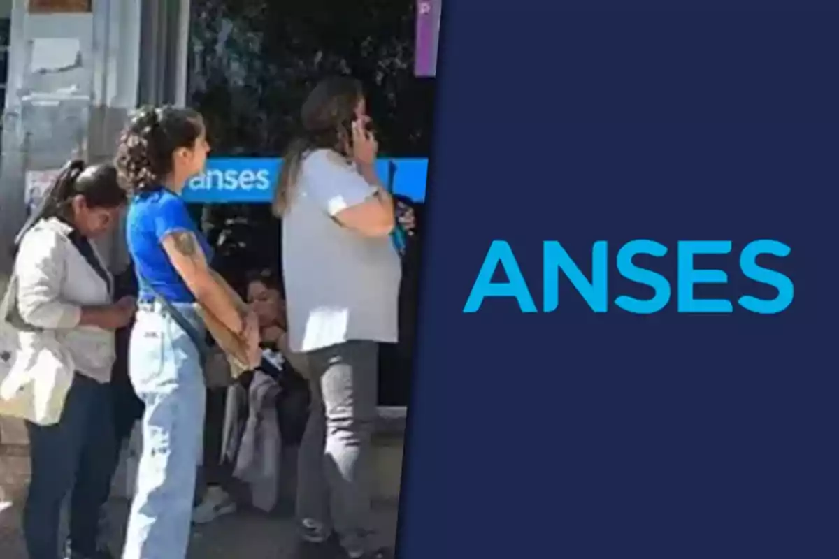 Personas haciendo fila frente a una oficina de ANSES.