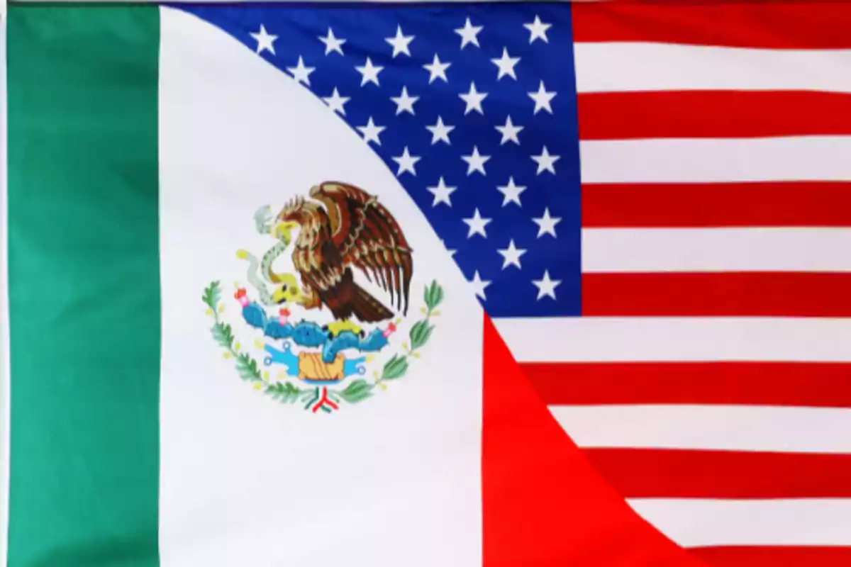 Una bandera que combina elementos de las banderas de México y Estados Unidos.