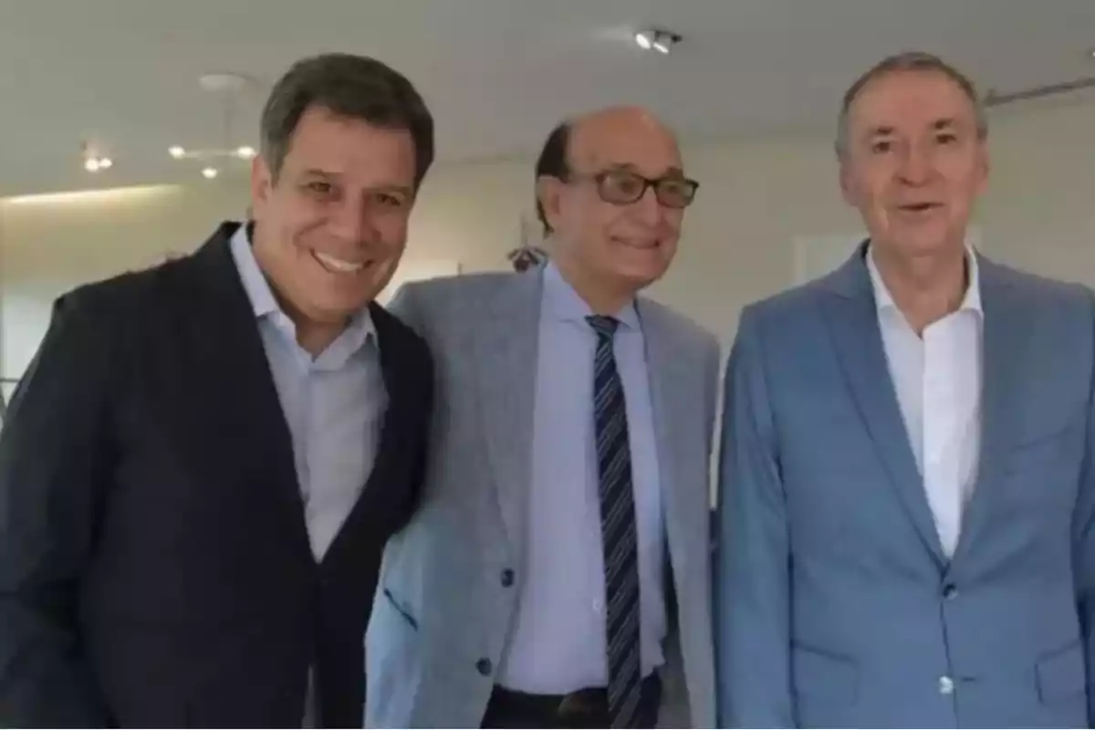 El imputado ex legislador provincial, junto con Facundo Manes y Juan Schiaretti El imputado ex legislador provincial, junto con Facundo Manes y Juan Schiaretti