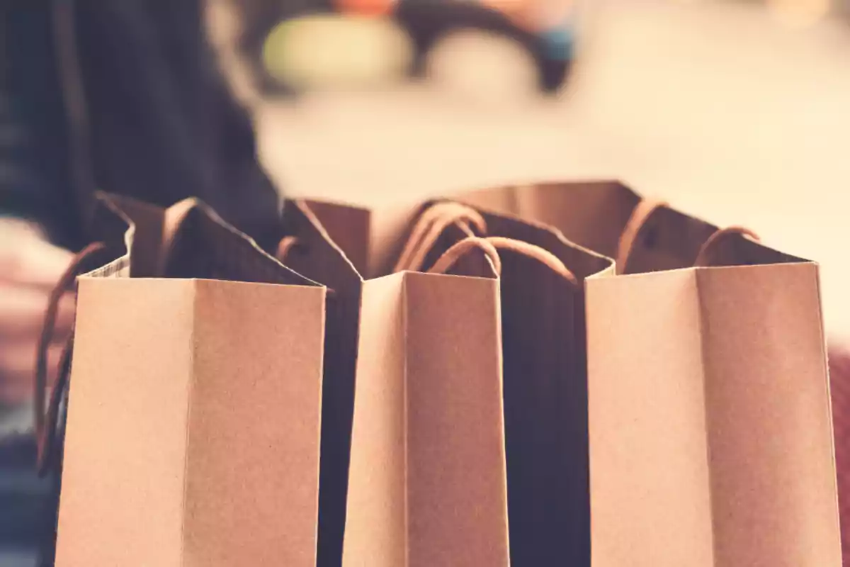 Kraft paper bags for sustainable shopping Kraft paper bags for sustainable shopping