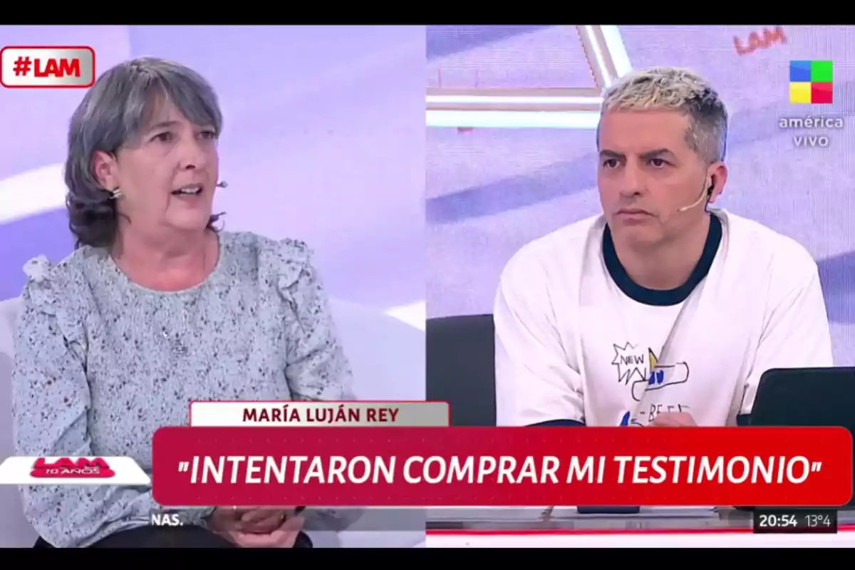 Dos personas están en un programa de televisión llamado LAM, una mujer está hablando y un hombre la escucha atentamente, en la pantalla aparece el texto intentaron comprar mi testimonio Dos personas están en un programa de televisión llamado LAM, una mujer está hablando y un hombre la escucha atentamente, en la pantalla aparece el texto intentaron comprar mi testimonio