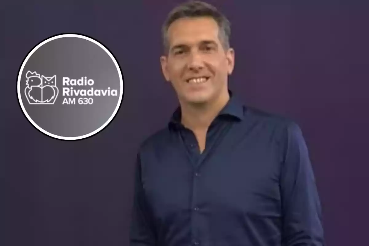 Short-haired, gray-haired man smiles in front of a violet background, with the Radio Rivadavia AM 630 logo next to him.