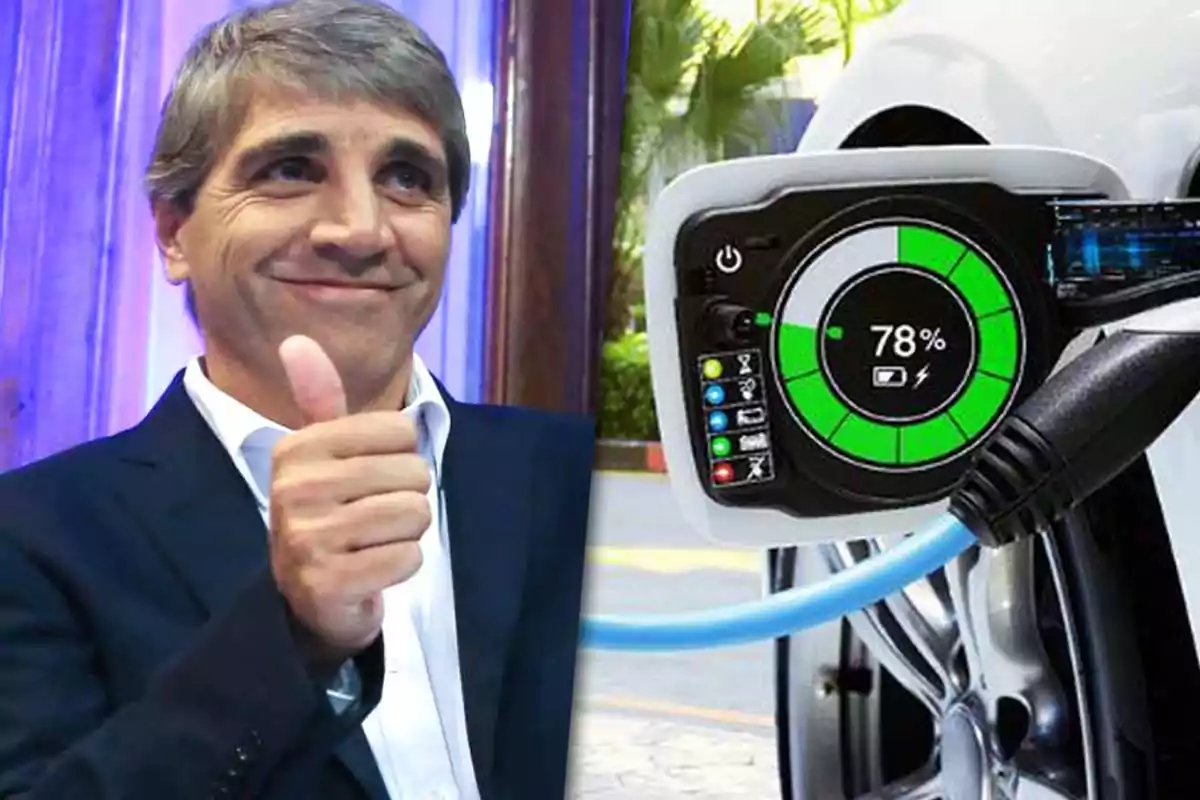 Luis Caputo sonriente con el pulgar hacia arriba junto a un medidor de carga de vehículo eléctrico que muestra un 78% de batería.