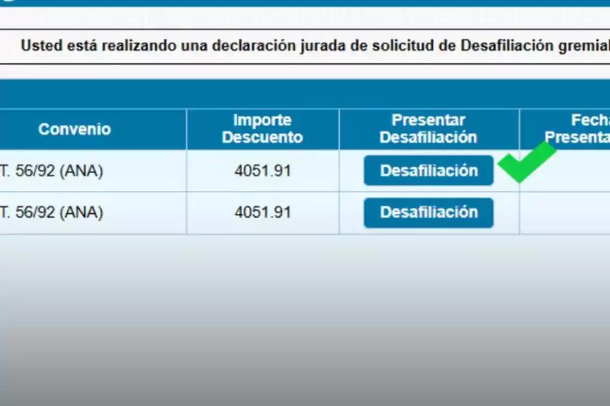 Pantalla de solicitud de desafiliación gremial con detalles de convenio, importe de descuento y opciones para presentar la desafiliación. Pantalla de solicitud de desafiliación gremial con detalles de convenio, importe de descuento y opciones para presentar la desafiliación.