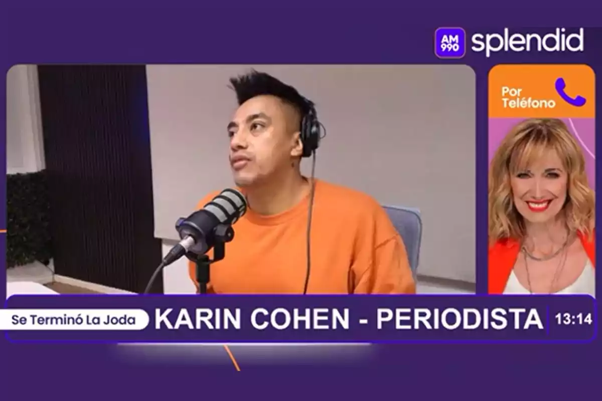 Un hombre con auriculares y un micrófono está en un estudio de radio, mientras en un recuadro a la derecha aparece la imagen de una mujer sonriente con el texto Un hombre con auriculares y un micrófono está en un estudio de radio, mientras en un recuadro a la derecha aparece la imagen de una mujer sonriente con el texto