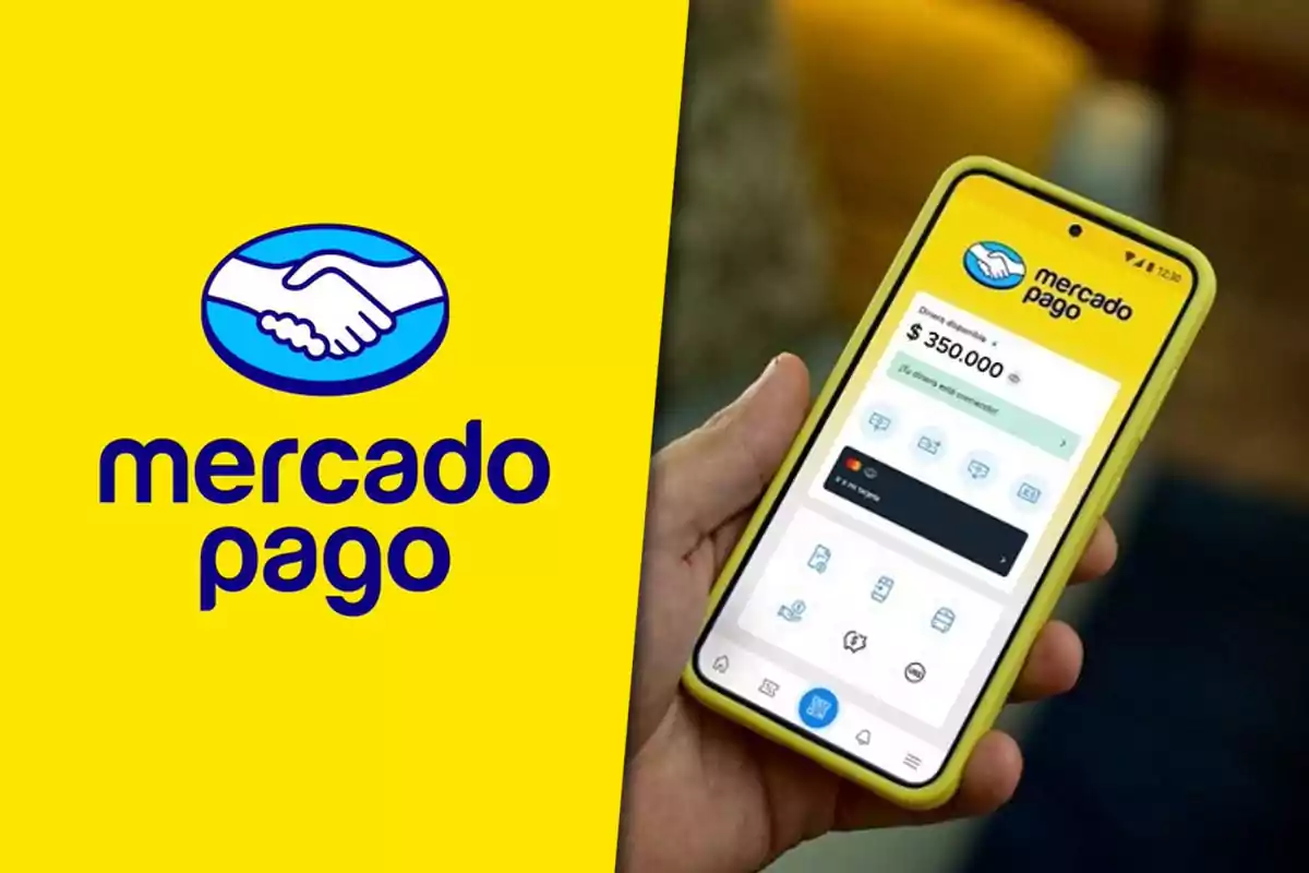 Logo de Mercado Pago junto a una mano sosteniendo un celular que muestra la aplicación de Mercado Pago en la pantalla