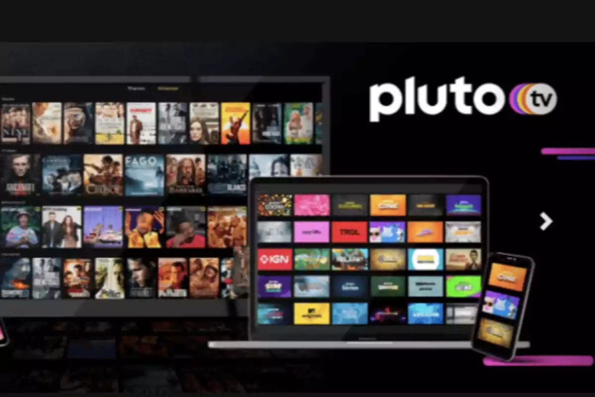 Dispositivos mostrando la interfaz de Pluto TV con una variedad de canales y contenido.