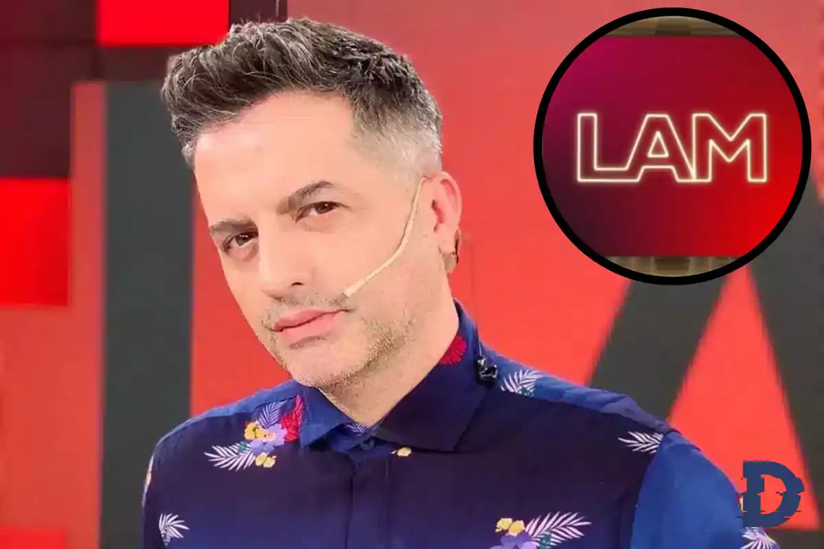 Hombre con camisa azul estampada y micrófono en el rostro, fondo rojo con logotipo LAM en un círculo.