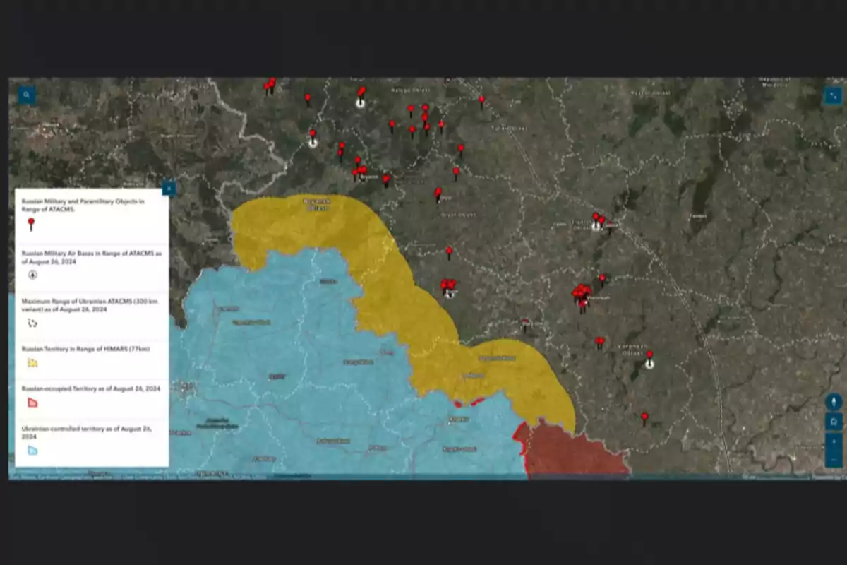 Mapa que muestra el alcance de los sistemas ATACMS y HIMARS en Ucrania y Rusia, con áreas en azul, amarillo y rojo, y marcadores rojos indicando objetivos militares y paramilitares rusos.