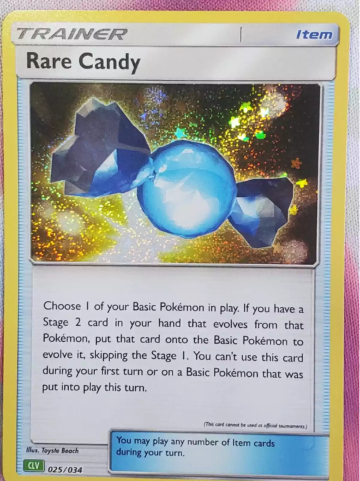 La imagen muestra una carta de Pokémon llamada La imagen muestra una carta de Pokémon llamada