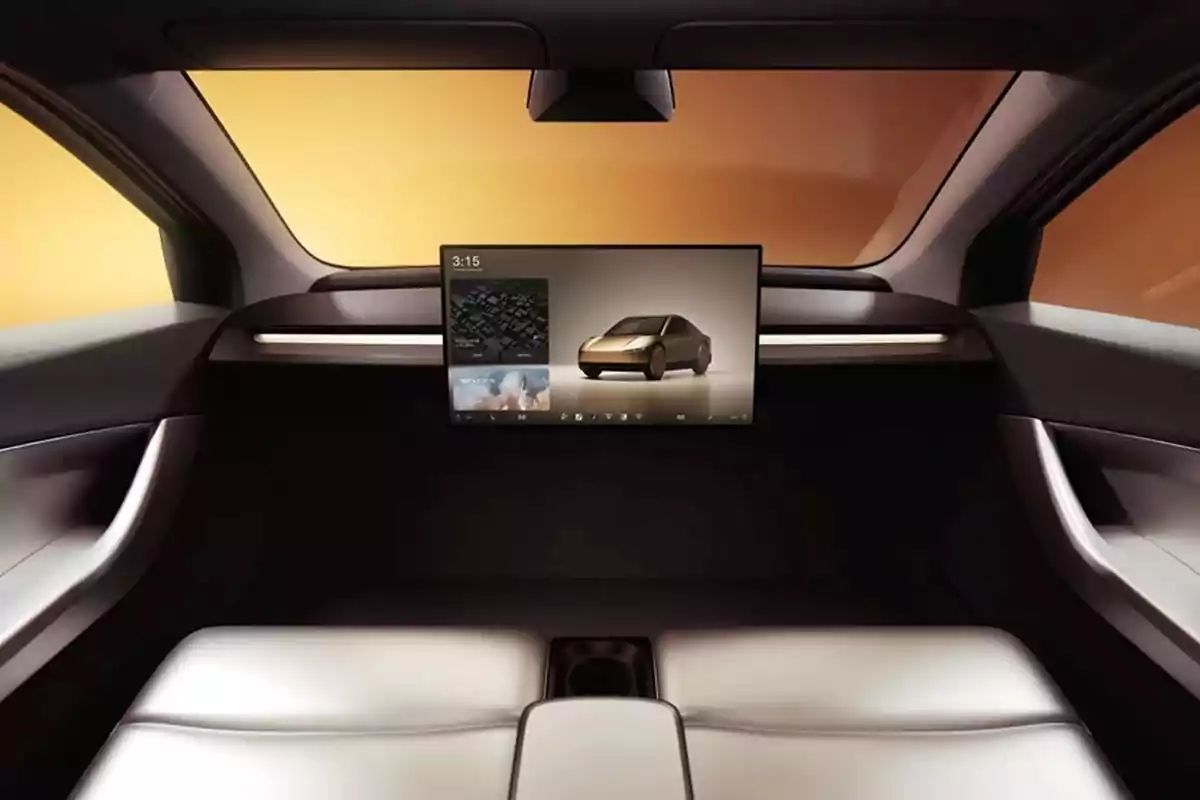 Interior de un auto moderno con asientos de cuero y una gran pantalla táctil en el centro del tablero Interior de un auto moderno con asientos de cuero y una gran pantalla táctil en el centro del tablero
