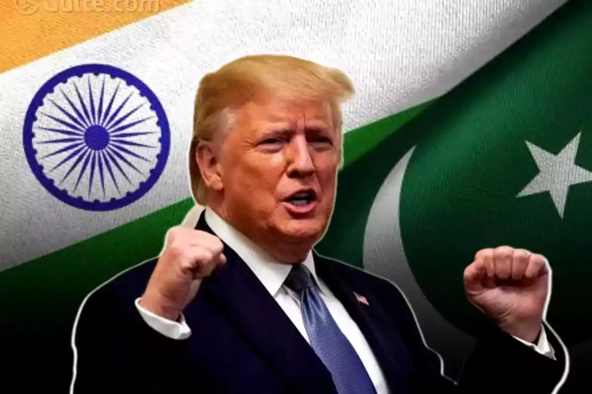 Un hombre de cabello rubio y traje oscuro con corbata azul aparece con los puños levantados frente a las banderas de la India y Pakistán. Un hombre de cabello rubio y traje oscuro con corbata azul aparece con los puños levantados frente a las banderas de la India y Pakistán.