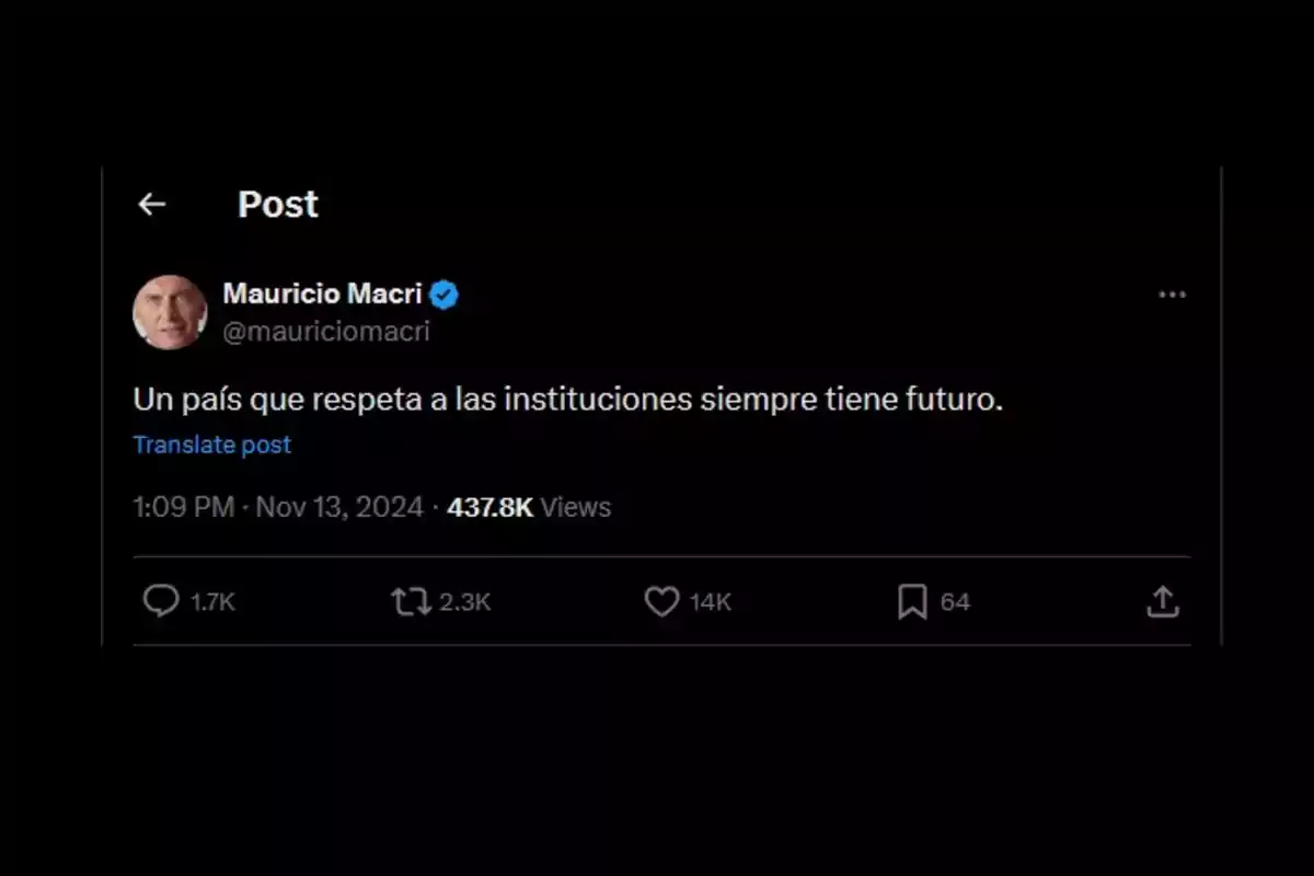 Captura de pantalla de un tuit de una cuenta verificada que dice 