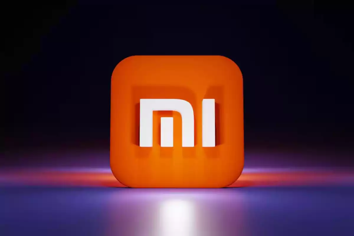 Logotipo de una empresa tecnológica con fondo oscuro y efecto de iluminación. Logotipo de una empresa tecnológica con fondo oscuro y efecto de iluminación.